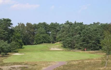 Utrechtse Golfclub De Pan among mature woodland