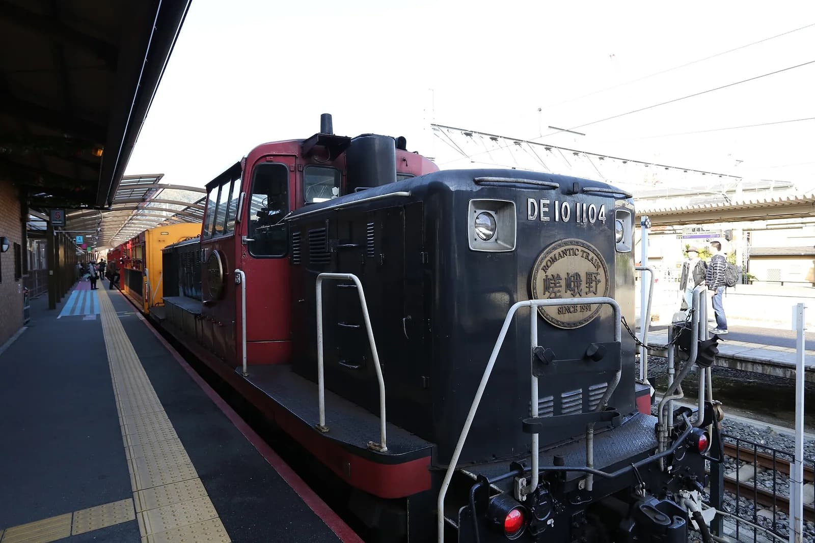 Sagano Scenic Railway train at Torokko Saga station